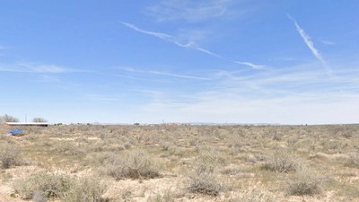 Photo 5: Panoramic Desert Horizon & Mountain Backdrop